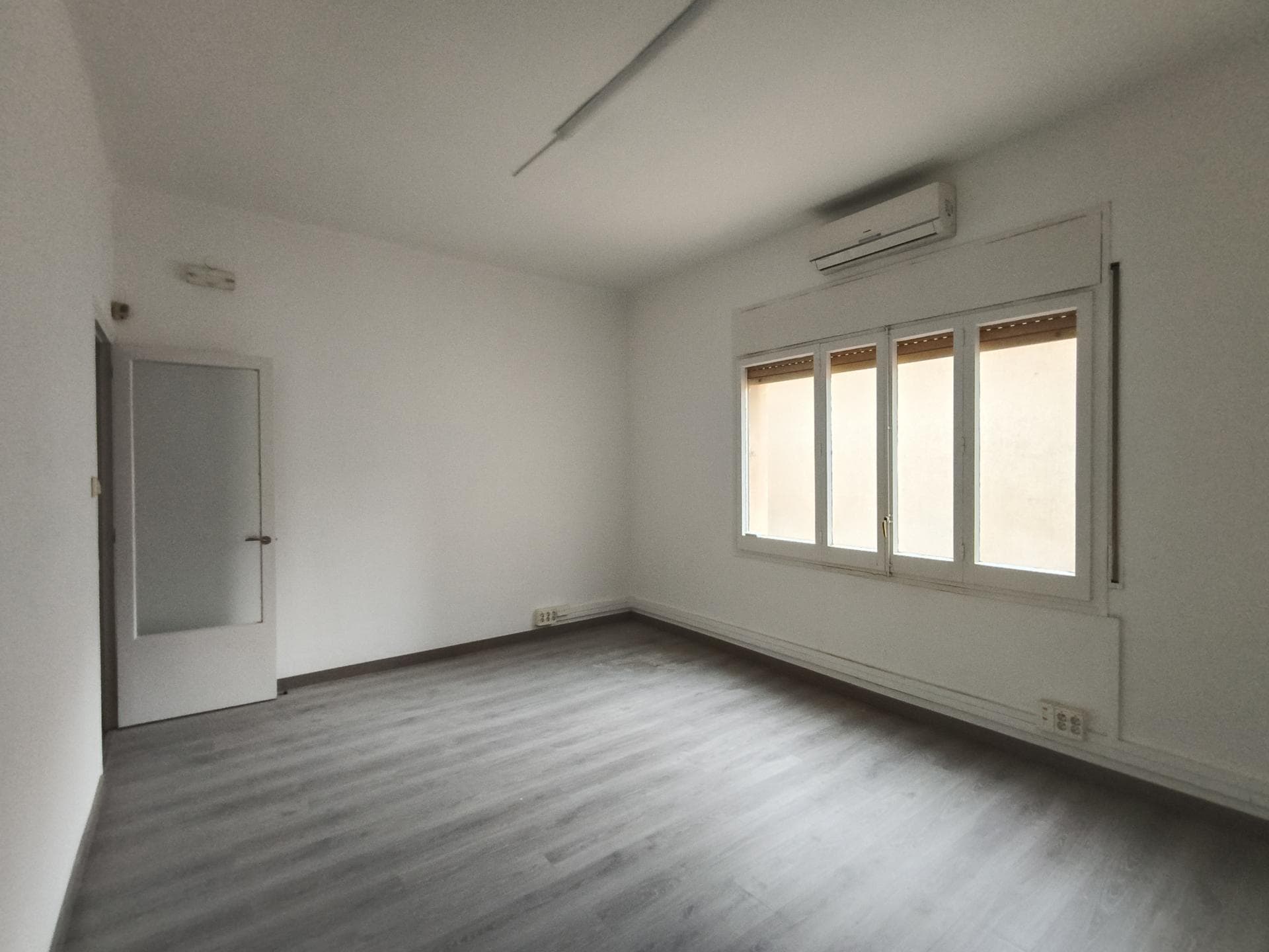 Bureau dans Barcelone, Barcelona à louer Photo intérieure– Image 1 sur 18