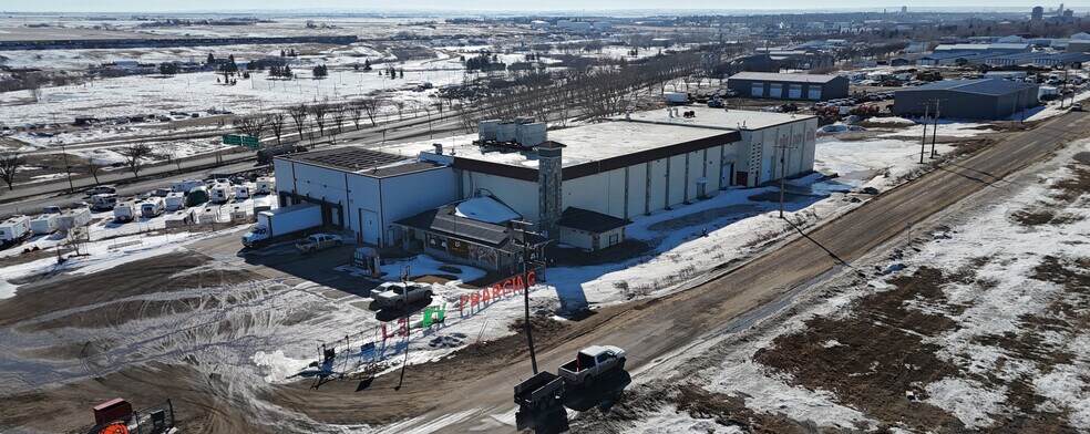 1605 Caribou St E, Moose Jaw, SK à vendre - Photo de l’immeuble – Image 3 sur 14