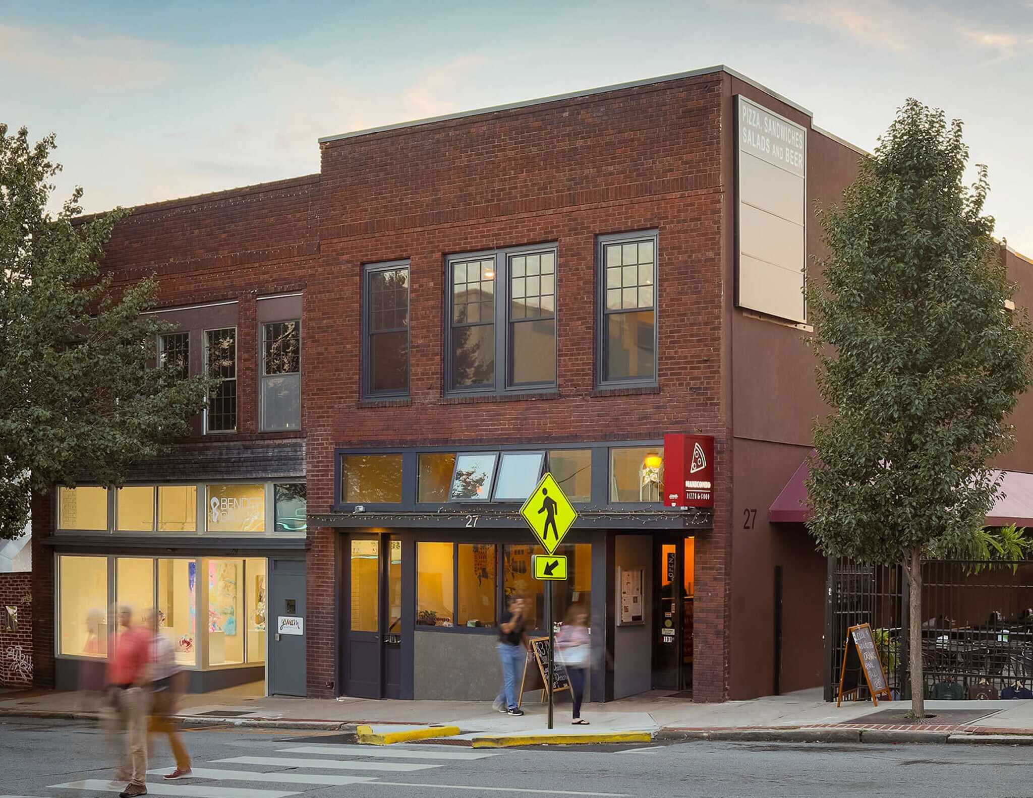 27 Biltmore Ave, Asheville, NC à louer Photo de l’immeuble– Image 1 sur 5