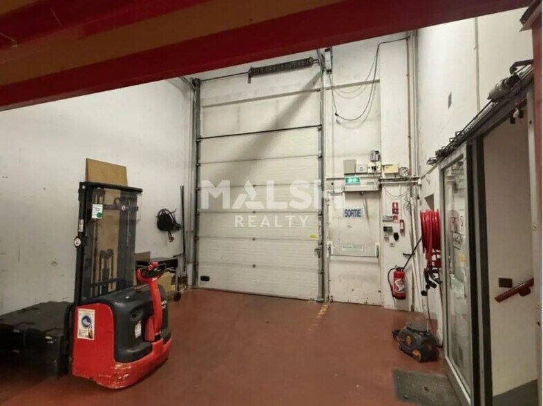 Local d’activités dans Lyon à louer - Photo intérieure – Image 2 sur 12