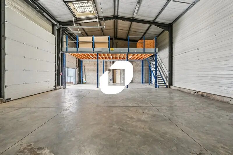 Bureau dans Goussainville à vendre - Photo de l’immeuble – Image 3 sur 6