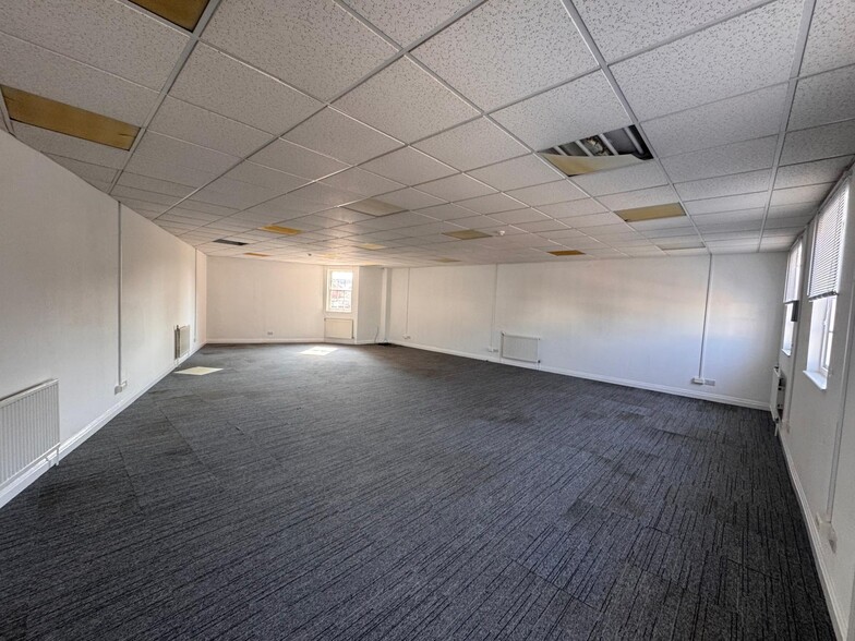 19 Britannia Rd, Worcester à louer - Photo de l’immeuble – Image 2 sur 7