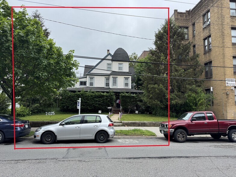 12-60 Central Avenue, Far Rockaway, NY à vendre - Photo de l’immeuble – Image 1 sur 5
