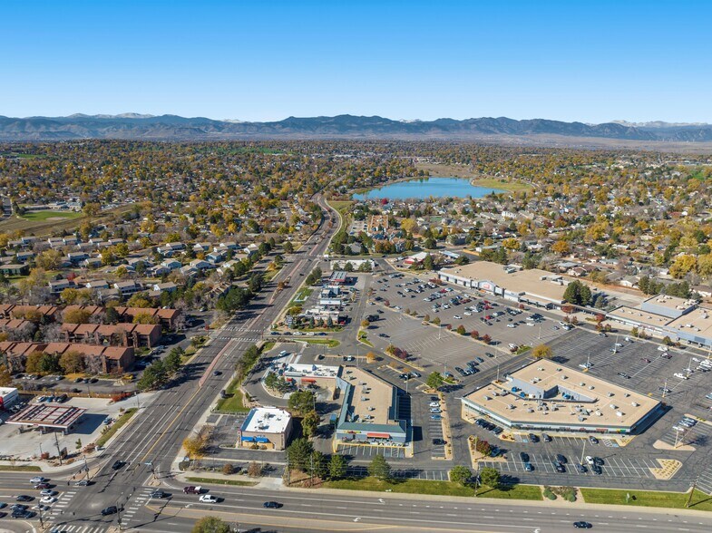 8002 Chase Dr, Arvada, CO à vendre - Photo de l’immeuble – Image 3 sur 5