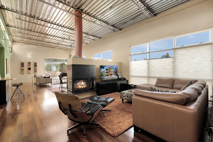 160 Roy St, Seattle, WA à vendre - Photo de l’immeuble – Image 3 sur 52