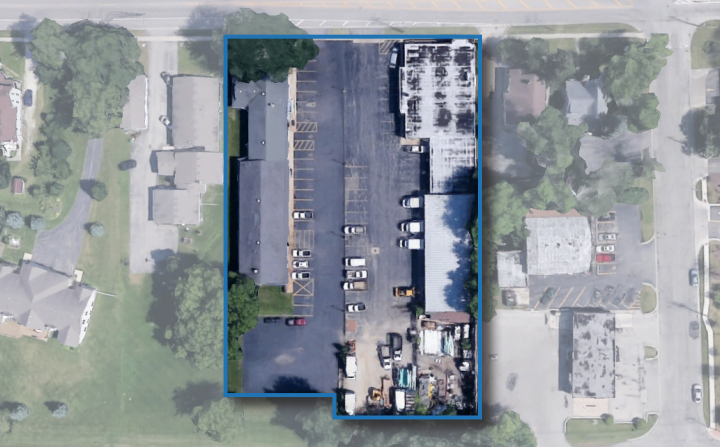 670 E Calhoun St, Woodstock, IL à louer - Photo de l’immeuble – Image 3 sur 6