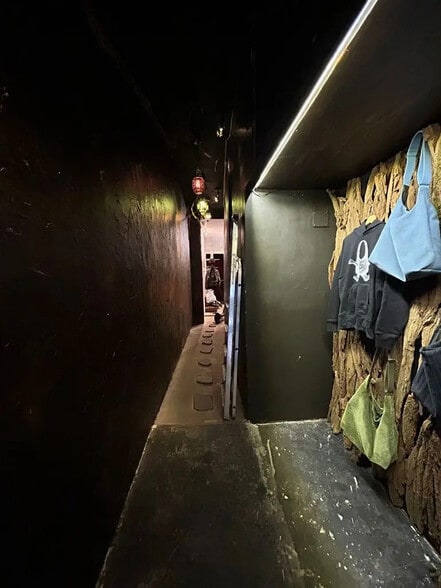 Local commercial dans Paris à louer - Photo intérieure – Image 3 sur 4