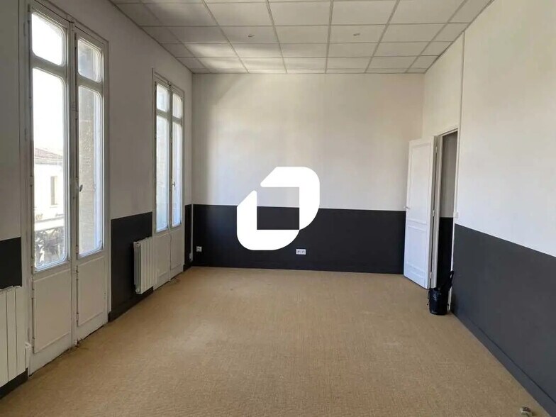 Bureau dans Pessac à louer - Photo de l’immeuble – Image 1 sur 10