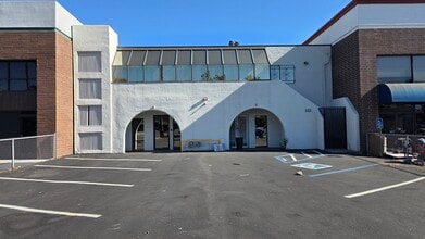 222 W 2nd Ave, Escondido, CA à louer Photo intérieure– Image 1 sur 6