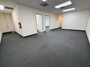 190-210 Sylvan Ave, Englewood Cliffs, NJ à louer Photo intérieure– Image 1 sur 5