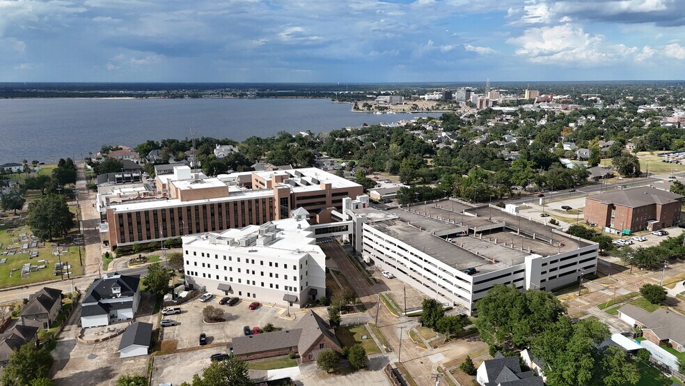 501 Doctor Michael Debakey Dr, Lake Charles, LA à louer - Photo de l’immeuble – Image 3 sur 8