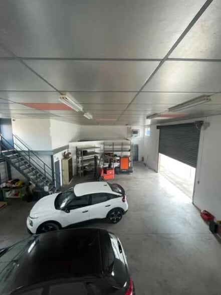 Bureau dans Toussieu à louer - Photo intérieure – Image 3 sur 12