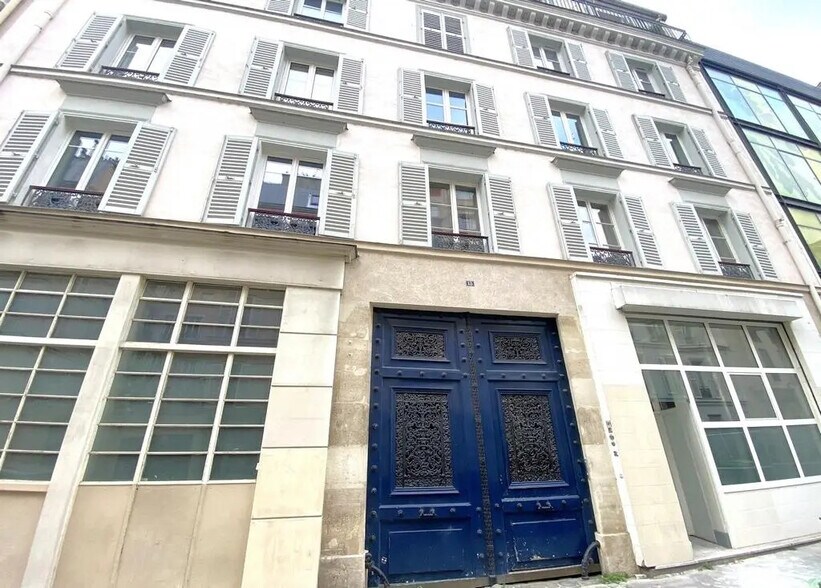 Local commercial dans Paris à louer - Photo de l’immeuble – Image 1 sur 3