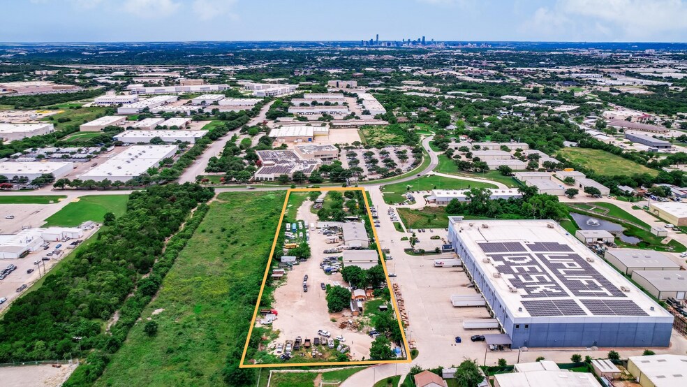 2000 Ferguson Ln, Austin, TX à louer - Photo de l’immeuble – Image 3 sur 6