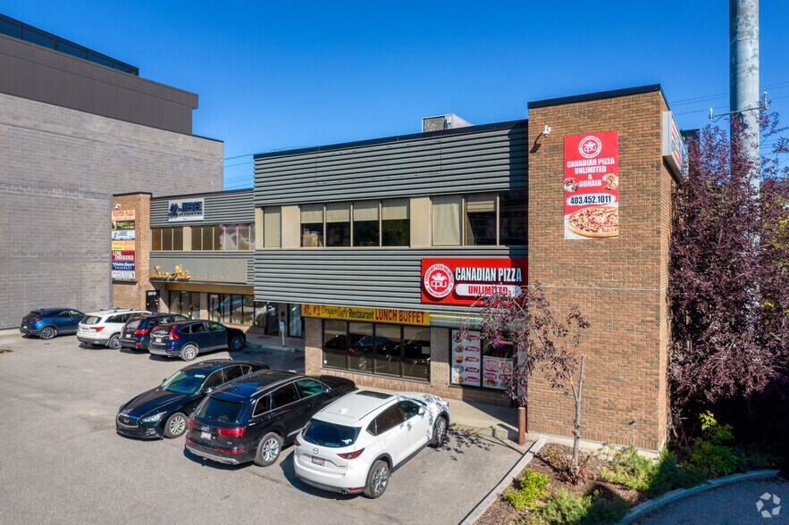 2022-2032 33rd Ave SW, Calgary, AB à louer - Photo de l’immeuble – Image 2 sur 5