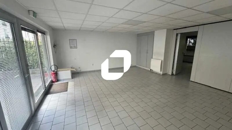 Bureau dans Paris à louer - Photo de l’immeuble – Image 2 sur 7