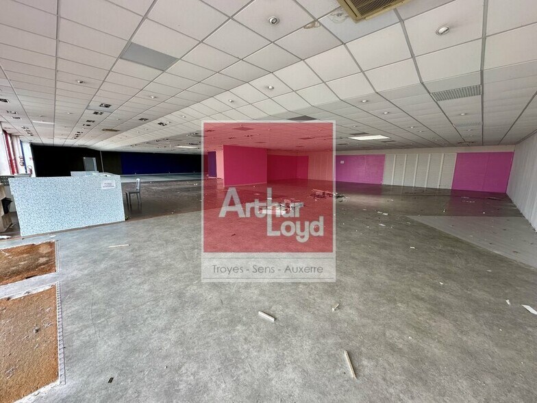 Local commercial dans Troyes à louer - Photo intérieure – Image 1 sur 6
