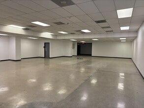 1080 N Cobb Pky, Marietta, GA à louer Photo intérieure– Image 2 sur 3