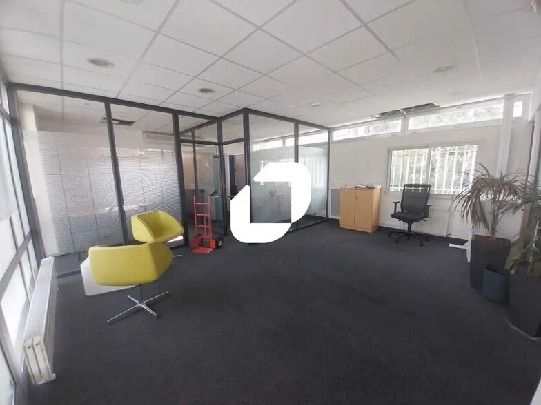 Bureau dans Marly-le-Roi à louer - Photo de l’immeuble – Image 2 sur 8