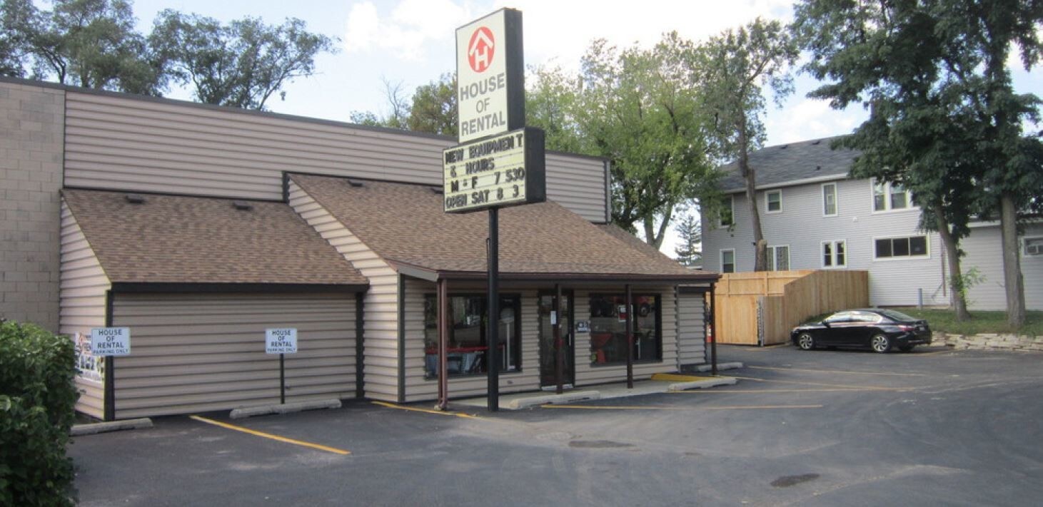 318 N Milwaukee Ave, Wheeling, IL à louer Photo de l’immeuble– Image 1 sur 18