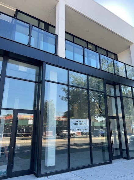 18610 Union Tpke, Fresh Meadows, NY à louer - Photo de l’immeuble – Image 3 sur 11