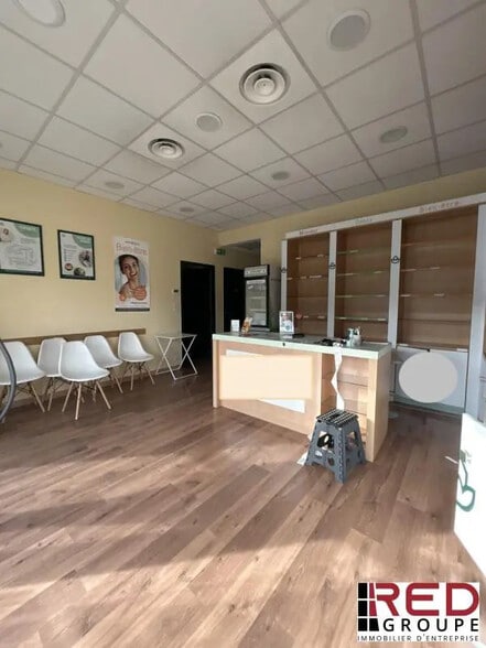 Avenue Du Club Hippique, Aix-en-Provence à louer - Photo de l’immeuble – Image 2 sur 7