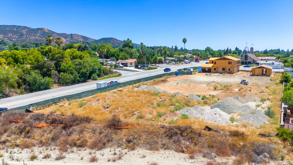 11570 Bryant st, Yucaipa, CA à vendre - Photo de l’immeuble – Image 3 sur 9