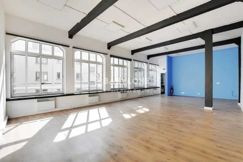Bureau dans Paris à louer - Photo de l’immeuble – Image 2 sur 15