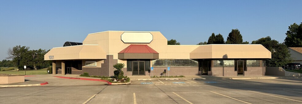 1001 S Douglas Blvd, Oklahoma City, OK à vendre - Photo de l’immeuble – Image 2 sur 5