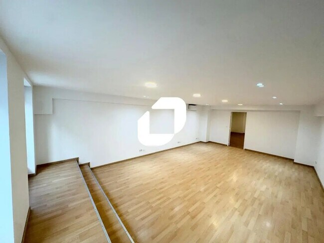 Plus de détails pour 240 Rue Saint-Denis, Paris - Bureau à louer