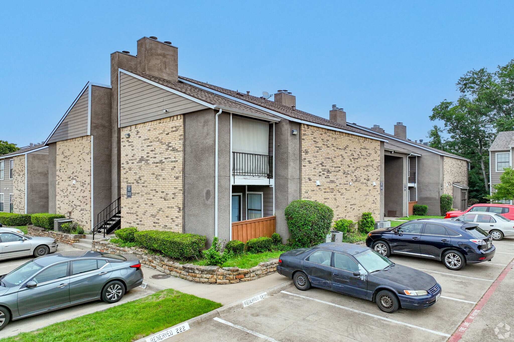 9170 Forest Ln, Dallas, TX à louer Photo principale– Image 1 sur 5