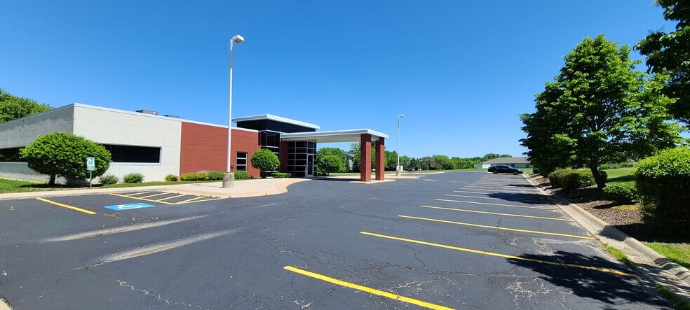 1028 S Kunkle Blvd, Freeport, IL à louer - Photo de l’immeuble – Image 3 sur 3