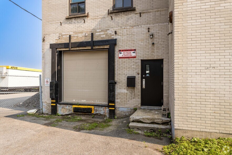 16 Prom Ronald, Montréal-Ouest, QC à louer - Photo de l’immeuble – Image 3 sur 5