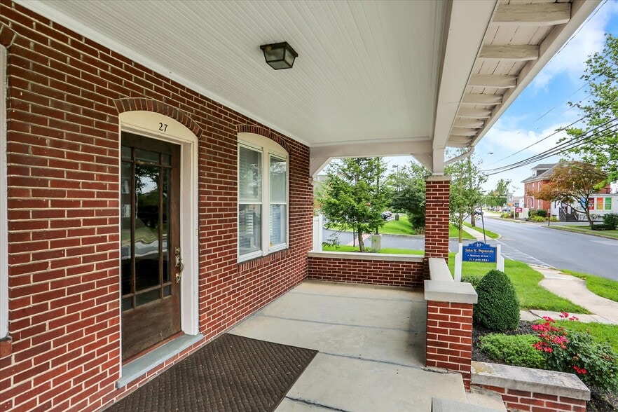 27 S 34th St, Camp Hill, PA à vendre - Photo de l’immeuble – Image 2 sur 35
