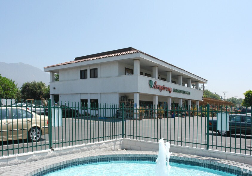 635-645 W Huntington Dr, Monrovia, CA à louer - Photo de l’immeuble – Image 1 sur 7