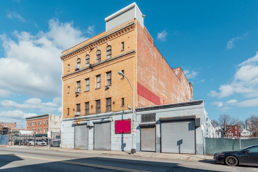 622 Communipaw Ave, Jersey City, NJ à vendre - Photo de l’immeuble – Image 2 sur 4