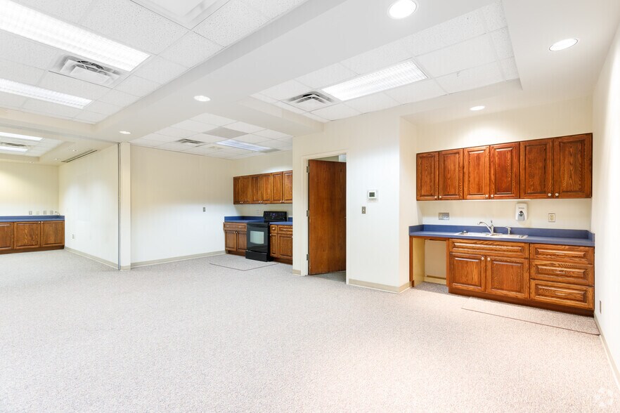 3948 Ranchero Dr, Ann Arbor, MI à vendre - Photo intérieure – Image 3 sur 7