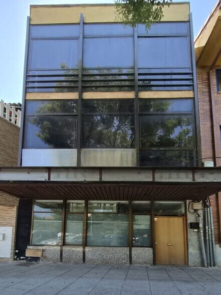 Local commercial dans Coslada, Madrid à vendre - Photo de l’immeuble – Image 1 sur 1