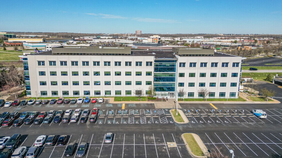 125 Corporate Office Dr, Earth City, MO à vendre - Photo principale – Image 1 sur 13