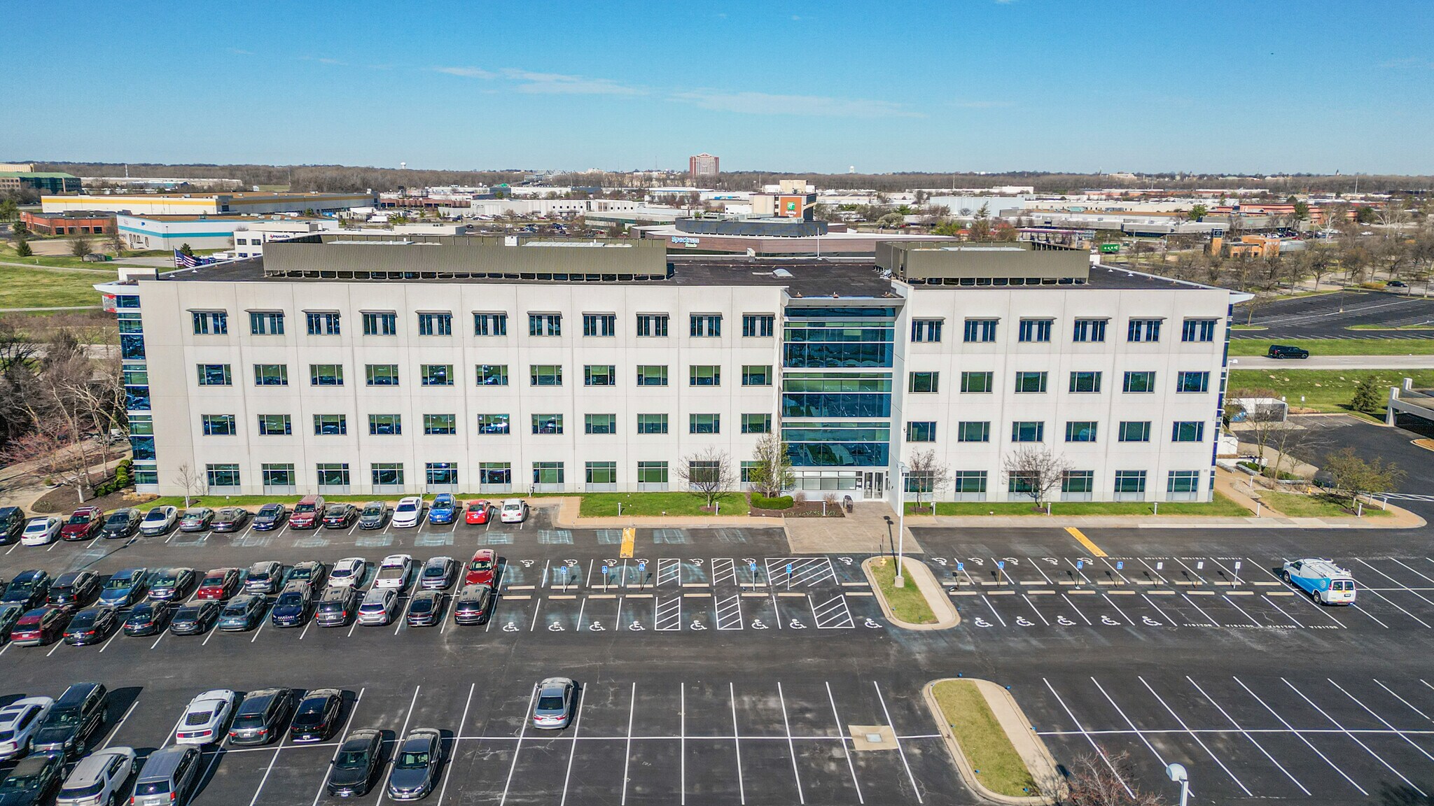 125 Corporate Office Dr, Earth City, MO à louer Photo de l’immeuble– Image 1 sur 14