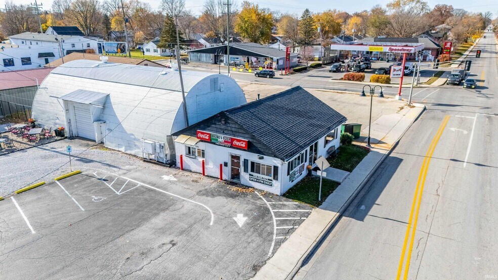1215 W Jefferson St, Kokomo, IN à vendre - Photo de l’immeuble – Image 3 sur 20