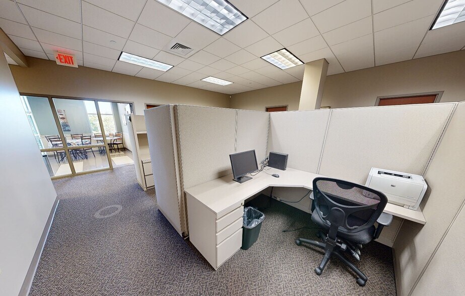 500 Maplelawn Dr, Plano, TX à vendre - Numérisation 3D Matterport – Image 3 sur 24