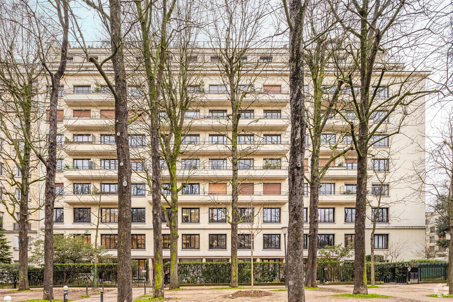 37 Boulevard Suchet, Paris à vendre - Photo de l’immeuble – Image 2 sur 3