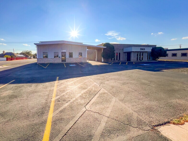 2901-2903 N Big Spring st, Midland, TX à vendre - Photo de l’immeuble – Image 2 sur 41