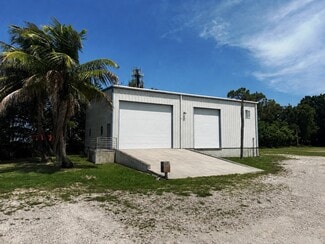 Plus de détails pour 3596 Prospect Ave, Naples, FL - Industriel/Logistique à louer
