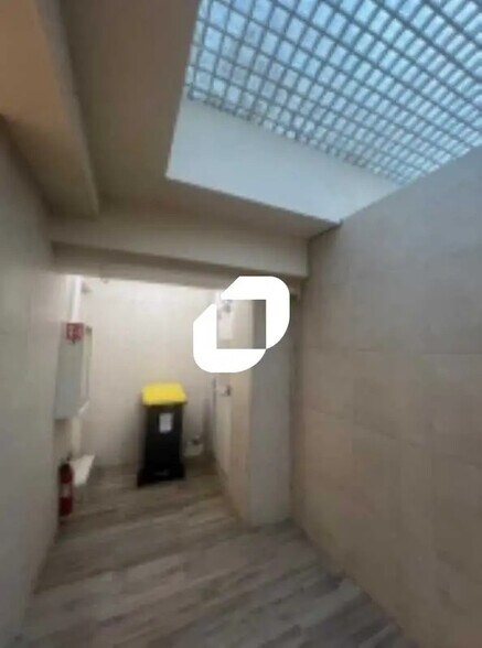 Local commercial dans Paris à louer - Photo intérieure – Image 3 sur 5