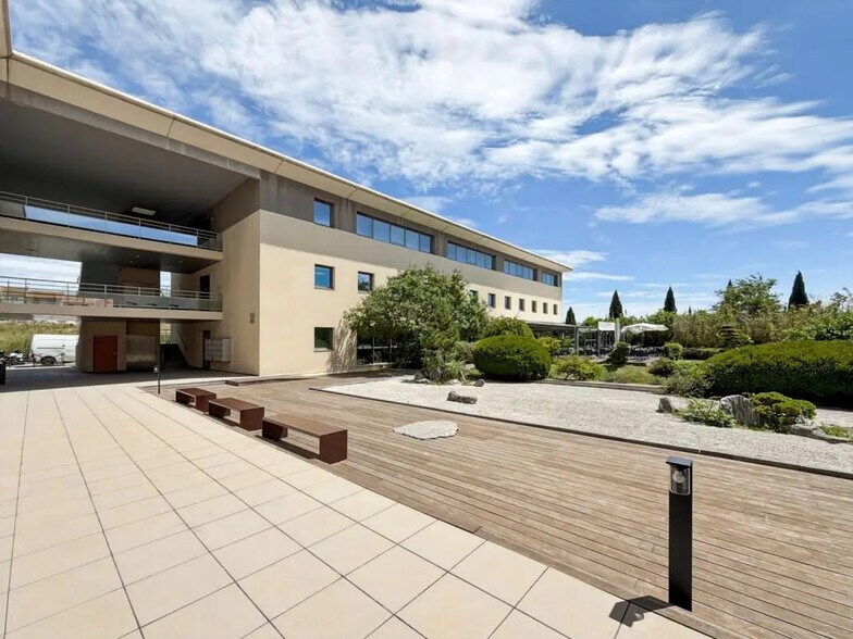 2 Rue Odette Jasse, Marseille à vendre - Photo de l’immeuble – Image 3 sur 20