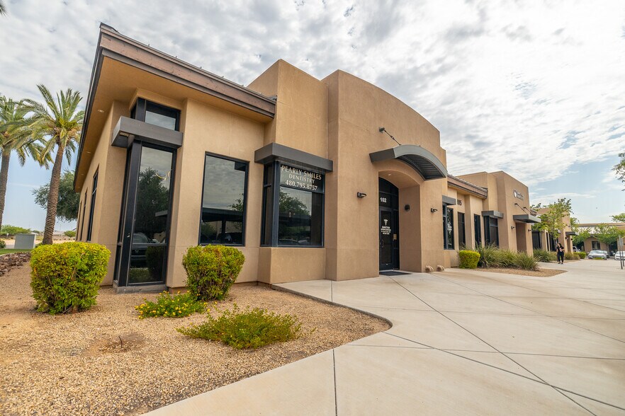 8405 E Baseline Rd, Mesa, AZ à louer - Photo de l’immeuble – Image 2 sur 8