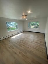 5827 Steubenville Pike, McKees Rocks, PA à louer Photo de l’immeuble– Image 1 sur 9