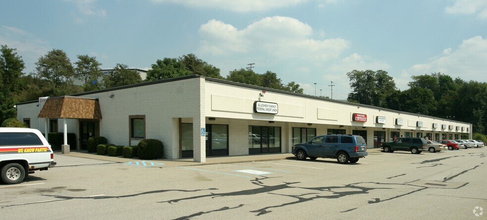 Old Route 30, Greensburg, PA à louer - Photo principale – Image 1 sur 3